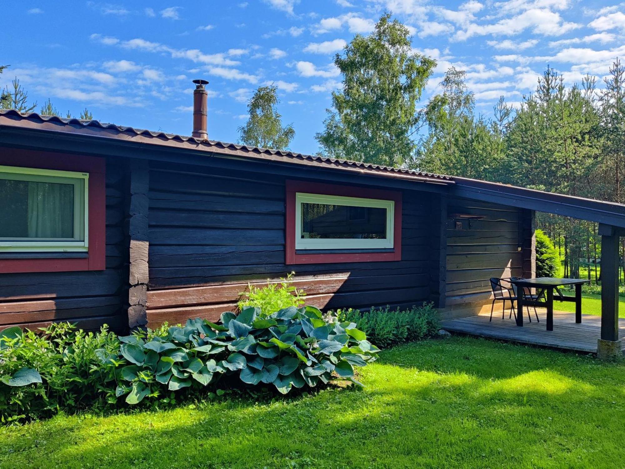 Aliai Guest House Utena Eksteriør bilde
